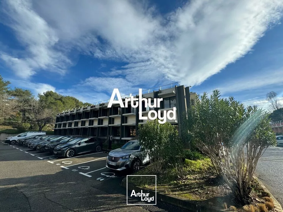 Bureaux à la location 392.22 m² en RDC - Sophia Antipolis
