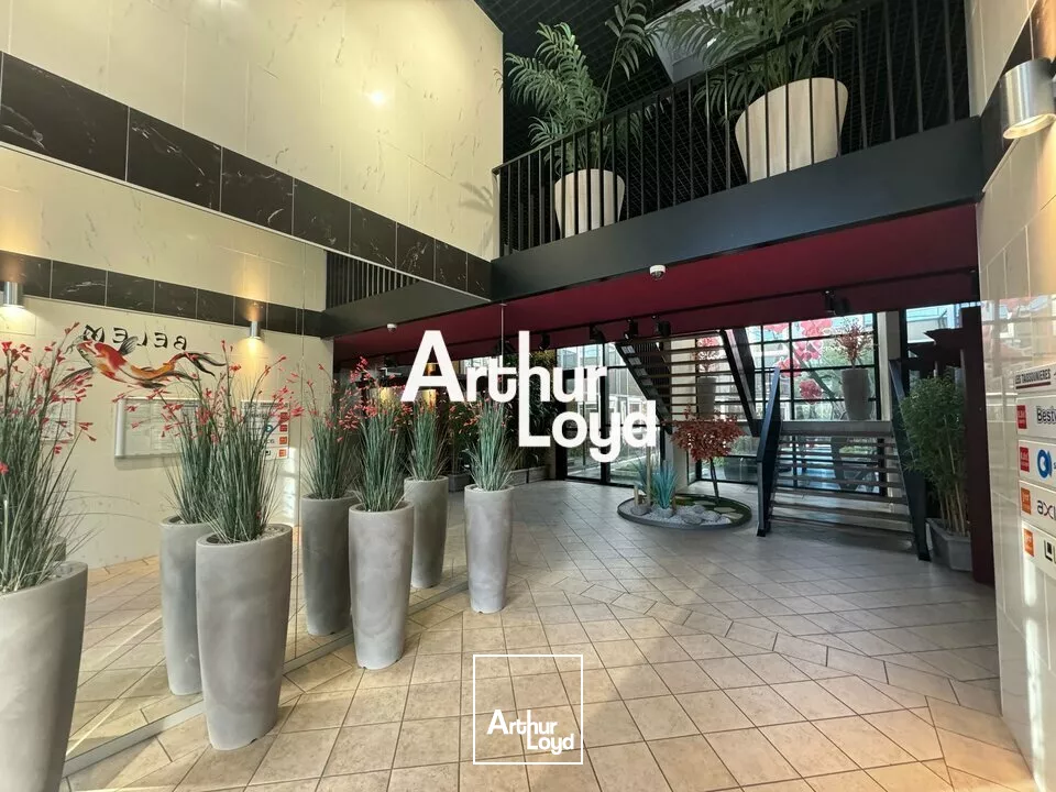 Bureaux à la location 392.22 m² en RDC - Sophia Antipolis