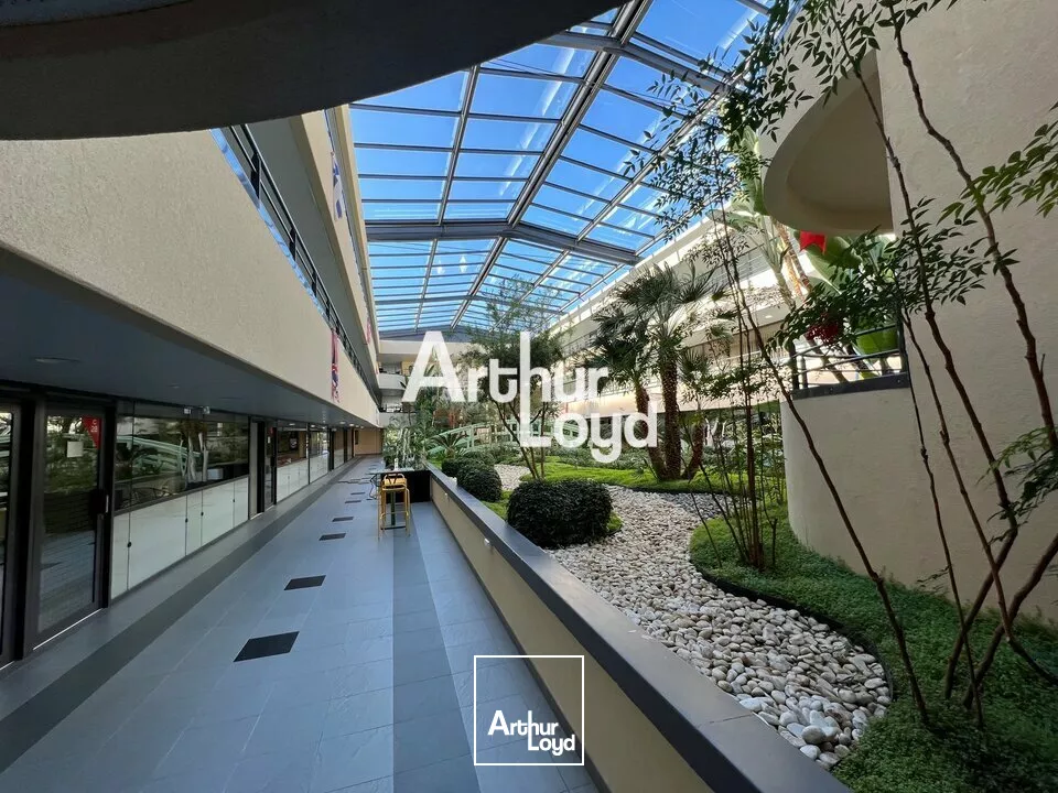 Plusieurs plateaux de bureaux disponibles à la location dès 122 m² Sophia Antipolis