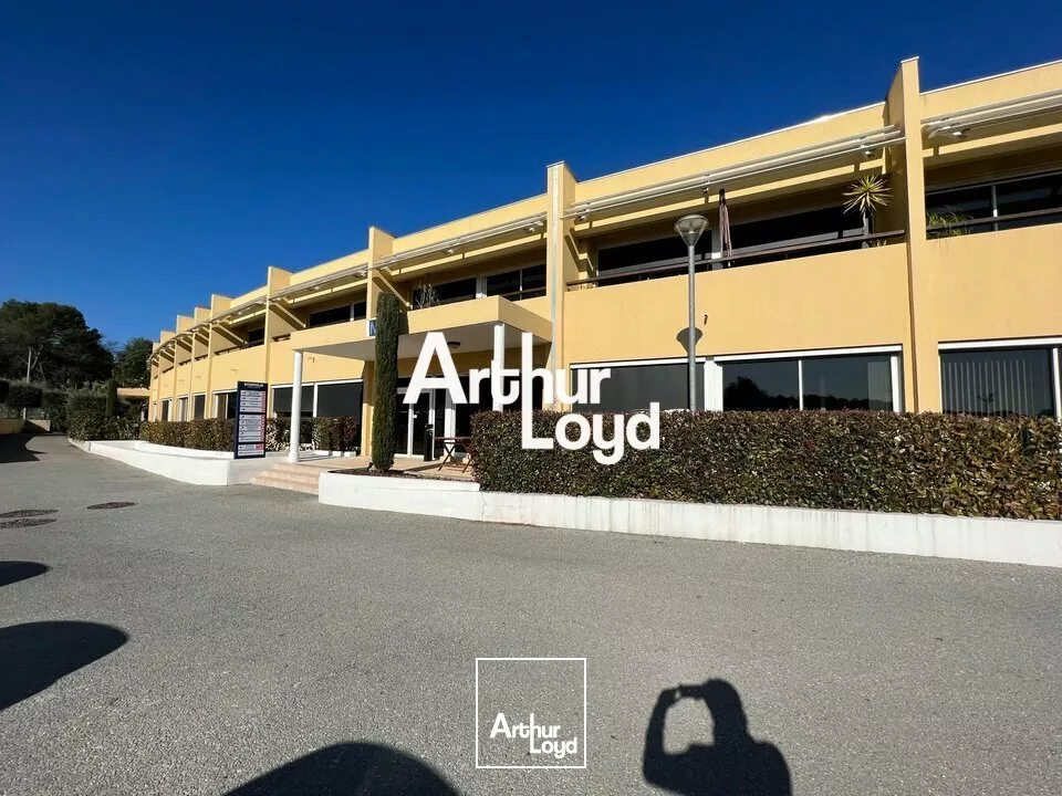 Bureaux à louer 93 m² - Cur Sophia Antipolis 