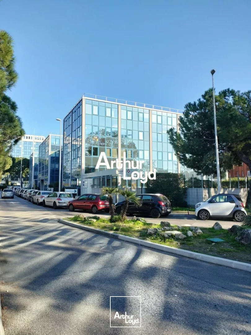 BUREAUX PMR EN OPEN SPACE A LOUER SUR NICE OUEST 670M² DIVISIBLE QUARTIER MERIDIA NICE ECO VALLEE