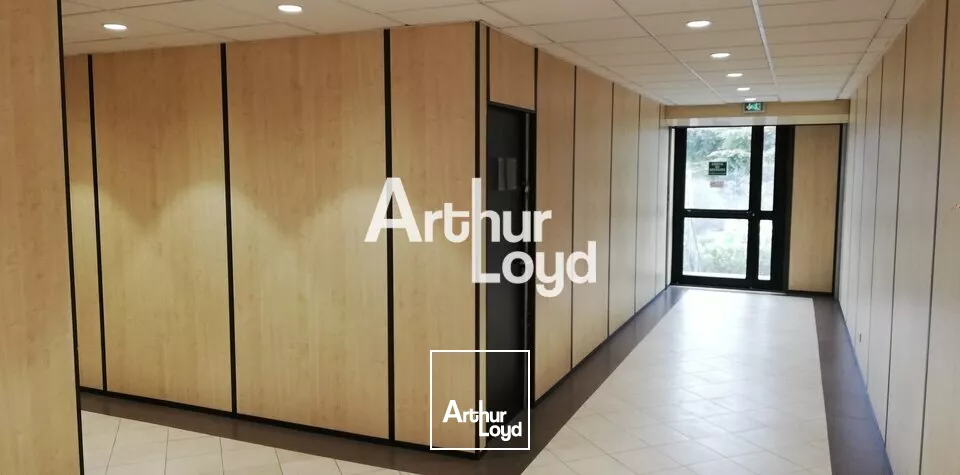Bureaux 35 m² à louer avec accès rapide autoroute. TOP emplacement Villeneuve Loubet