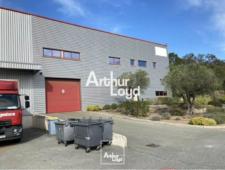 ENTREPOT A LOUER EXCELLENT ETAT SAINT RAPHAEL