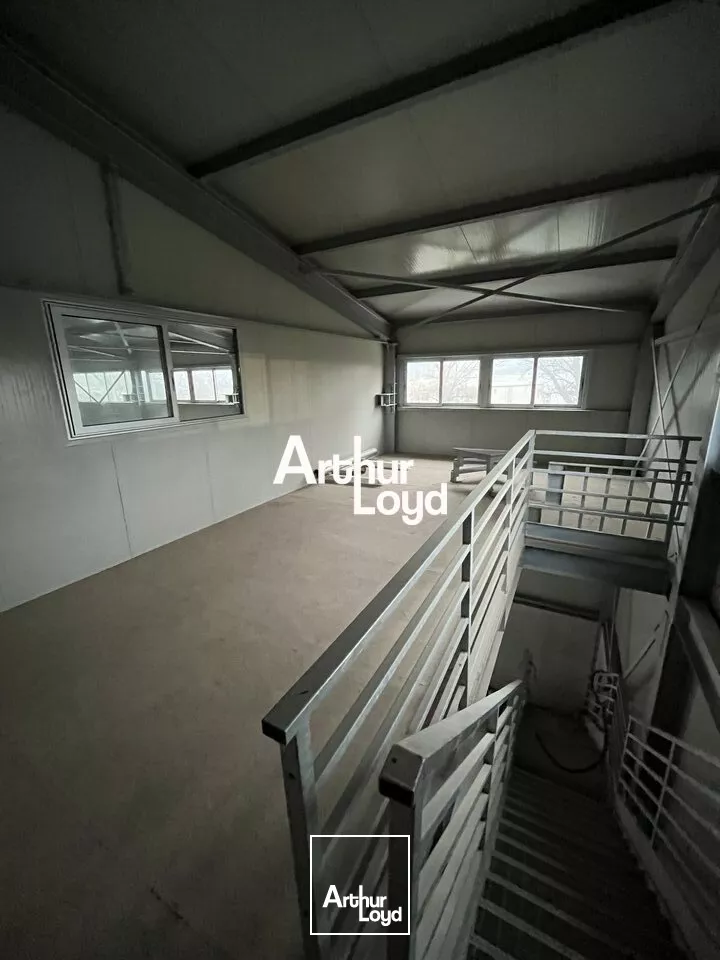 Locaux activité 459 m² à louer - La Roquette sur Siagne