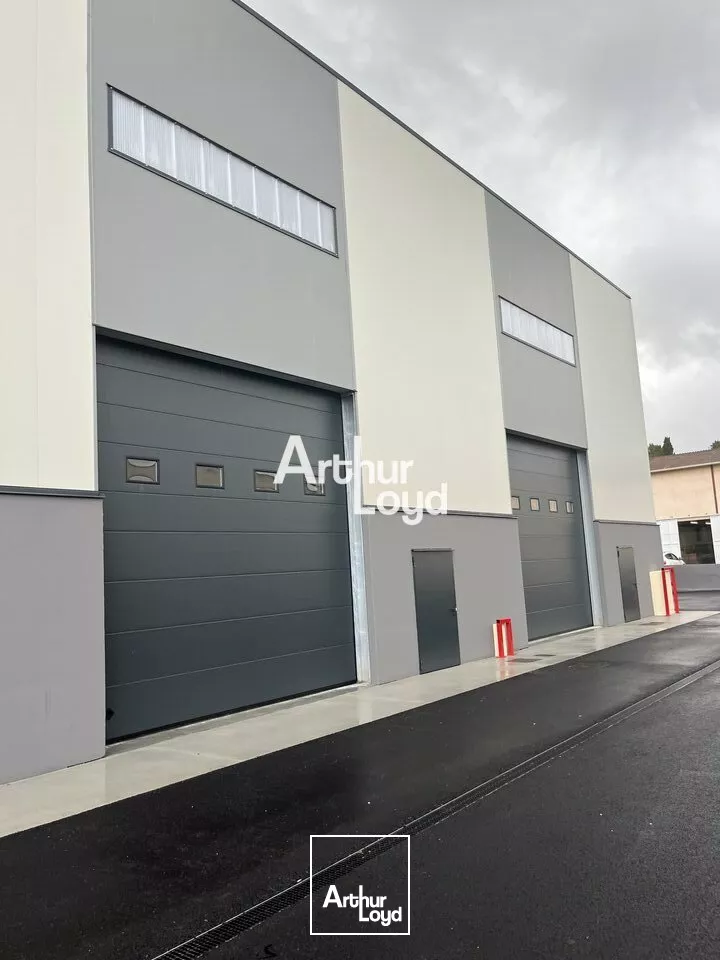 Locaux d'activité neufs 256 m² sur terrain indépendant 2550 m²