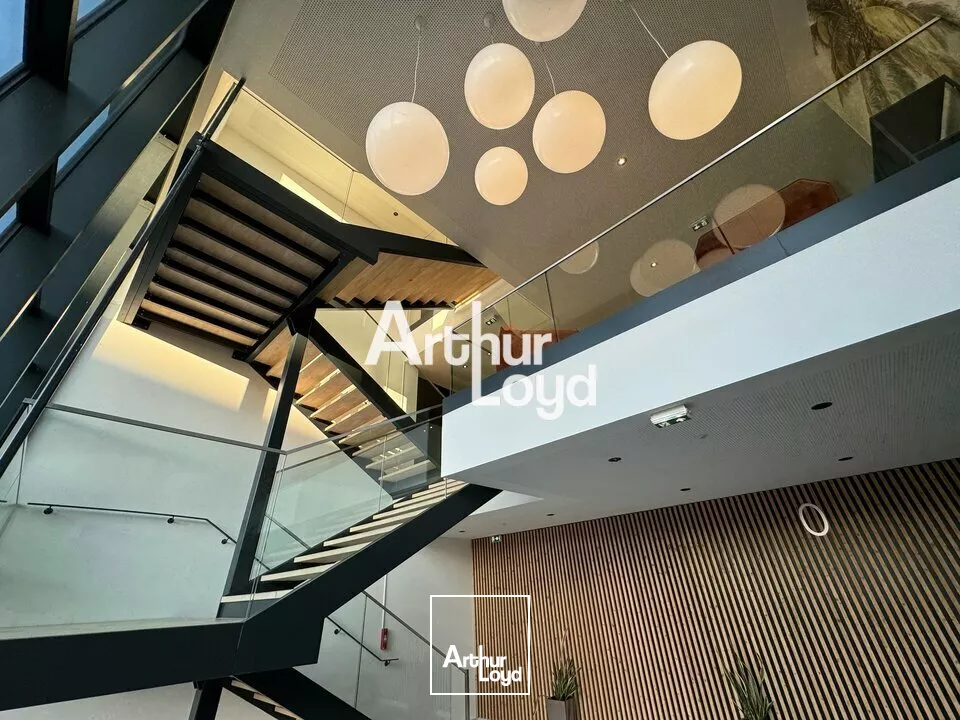 Bureaux à louer 330 m² - Cur de Sophia Antipolis