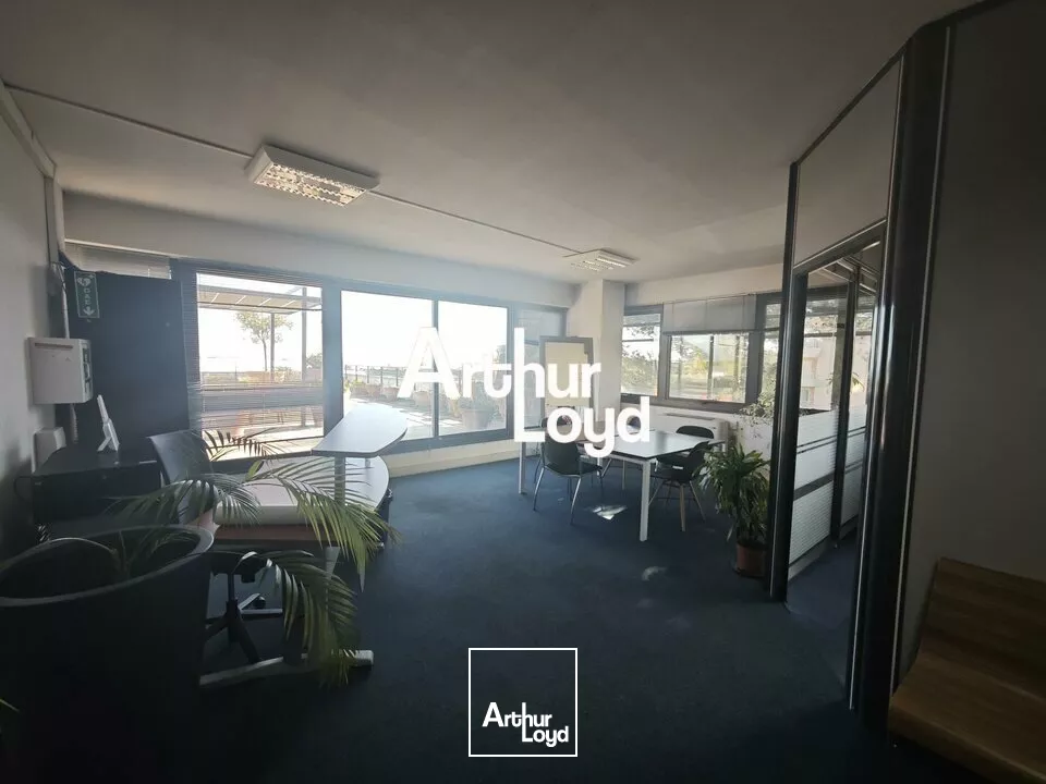 BUREAU OPEN SPACE MIXTE DE 341M² DANS IMMEUBLE DE BUREAU AVEC TERRASSE DE 300M²