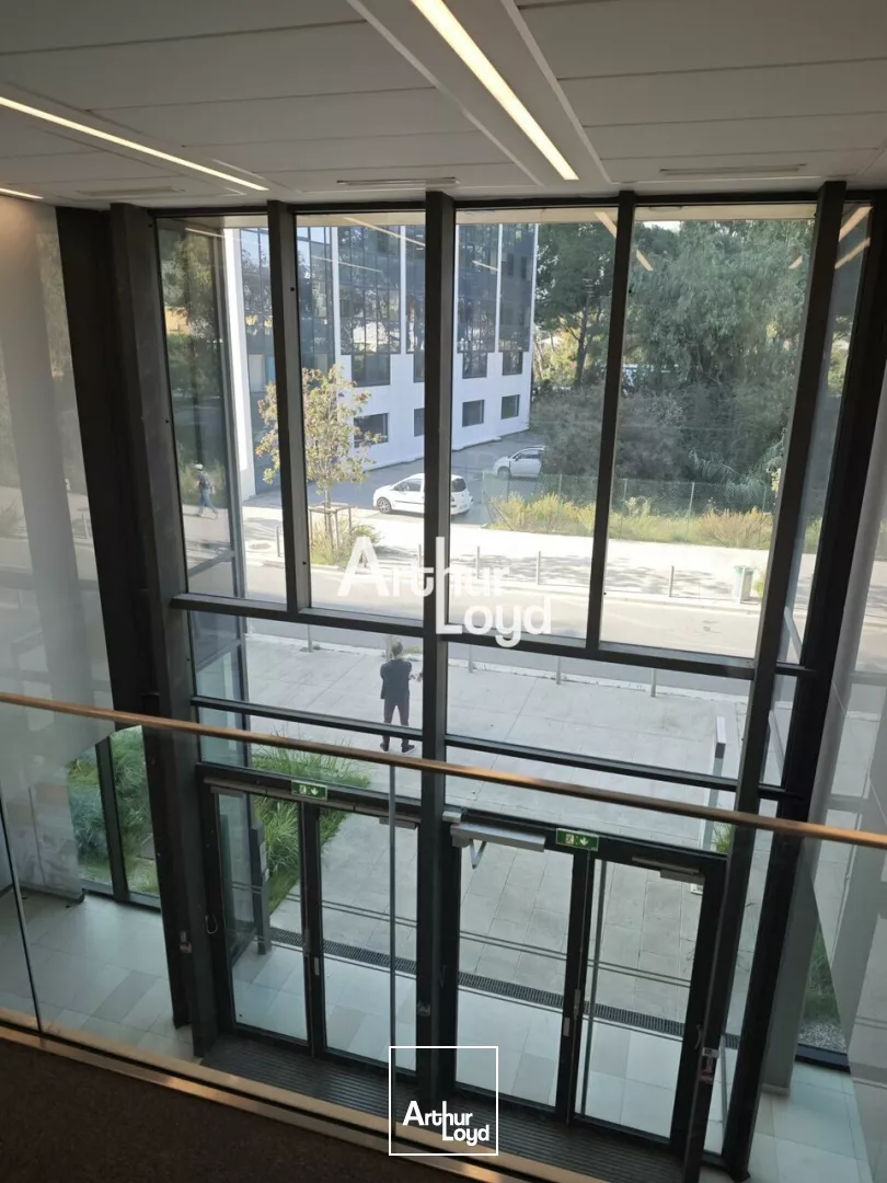 BUREAUX DE 182 M² EN OPEN SPACE A LOUER SUR NICE OUEST A PARTIR DE 74 M²