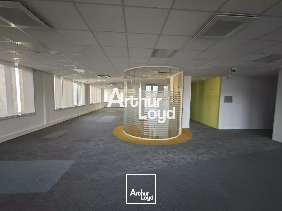 BUREAUX DE 182 M² EN OPEN SPACE A LOUER SUR NICE OUEST A PARTIR DE 74 M²