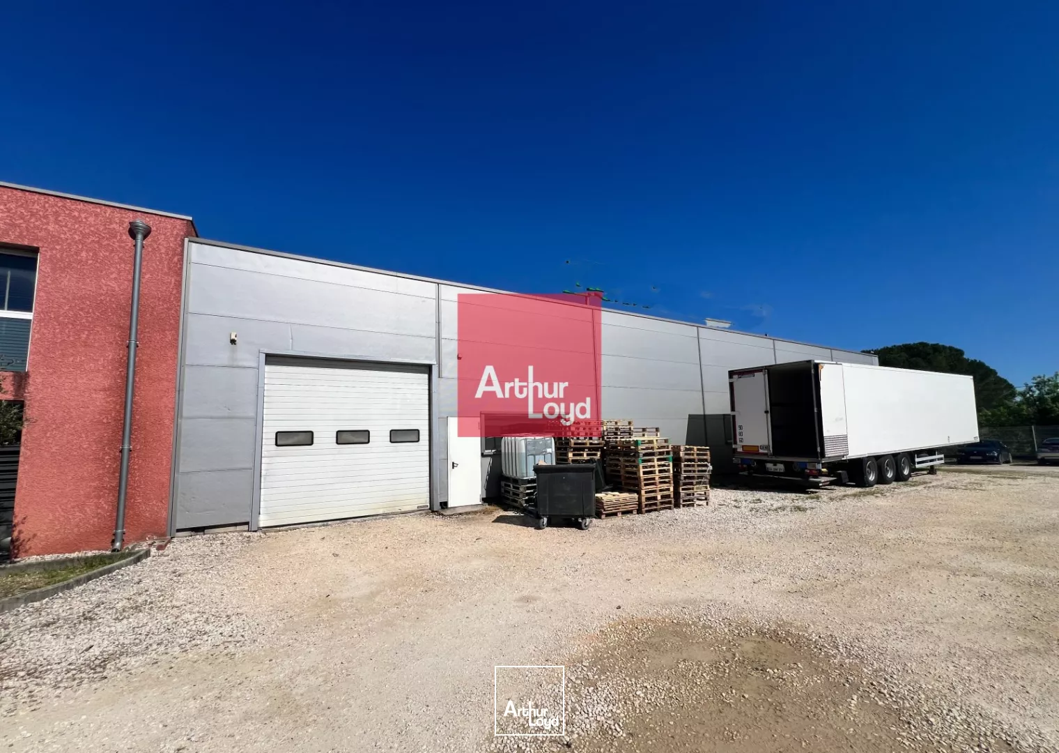 LOCAL D'ACTIVITE A LOUER - PROCHE ALES - 900 m2