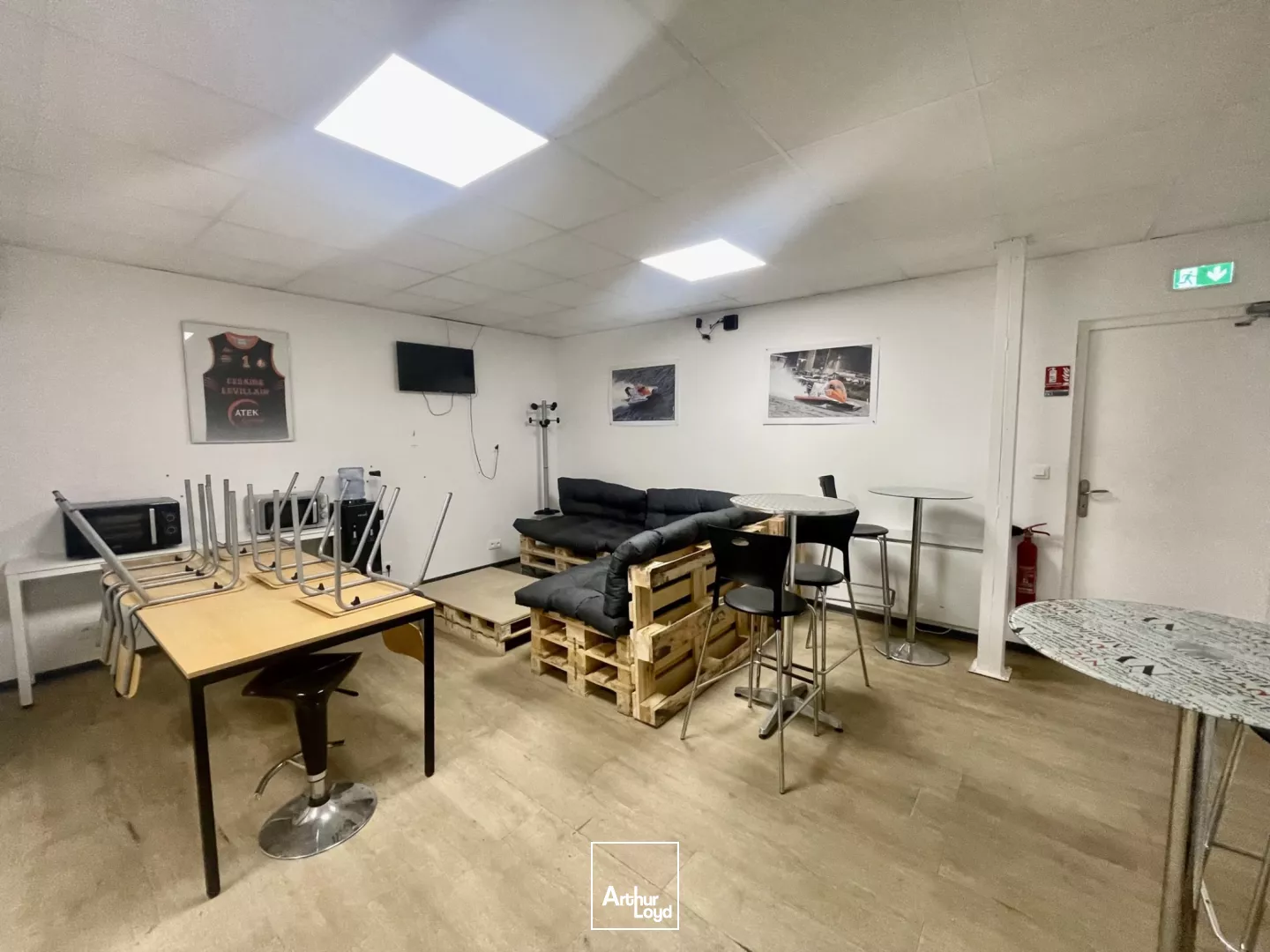 Locaux d'activité à vendre à ESLETTES 76710