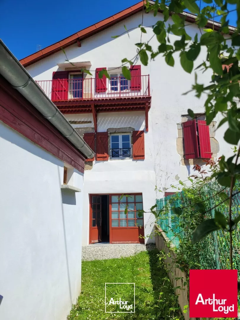 A SAISIR - MURS COMMERCIAUX RDC ET 1ER ETAGE divisibles