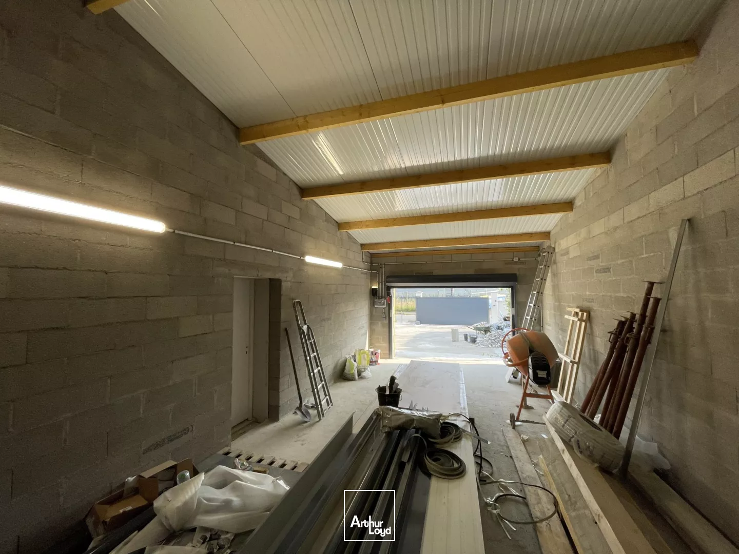 A LOUER - IDEAL ARTISAN 