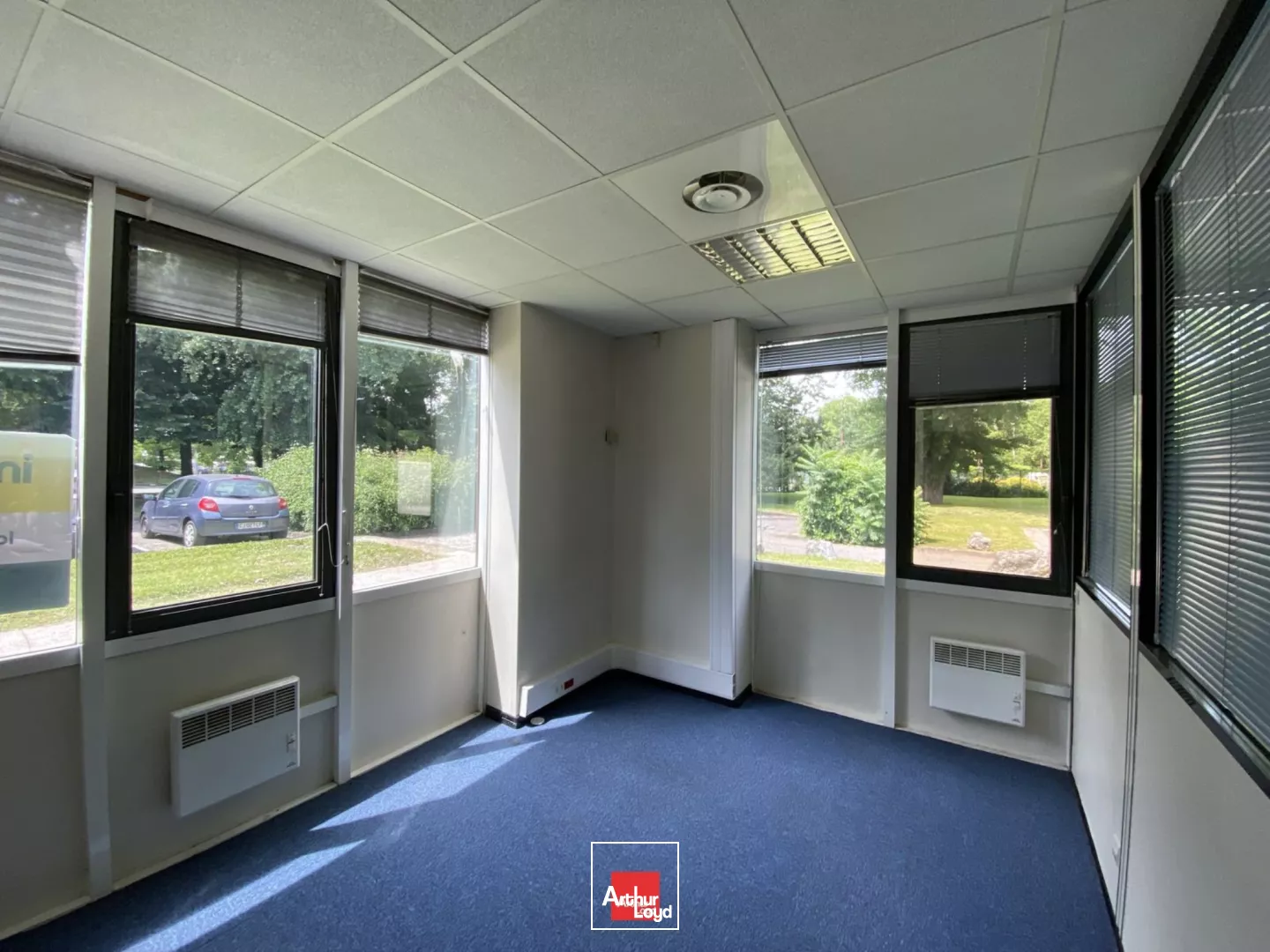 A LOUER BUREAUX EYBENS PARC ARBORE PROCHE TRAM ET COMMODITES