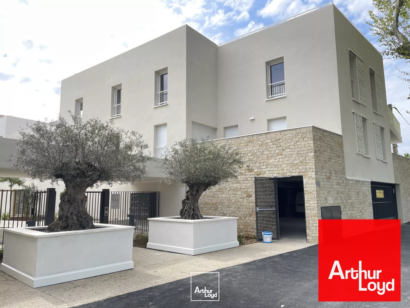 Location locaux professionnels neufs à Lattes - 200 m² divisibles, visibilité et stationnements