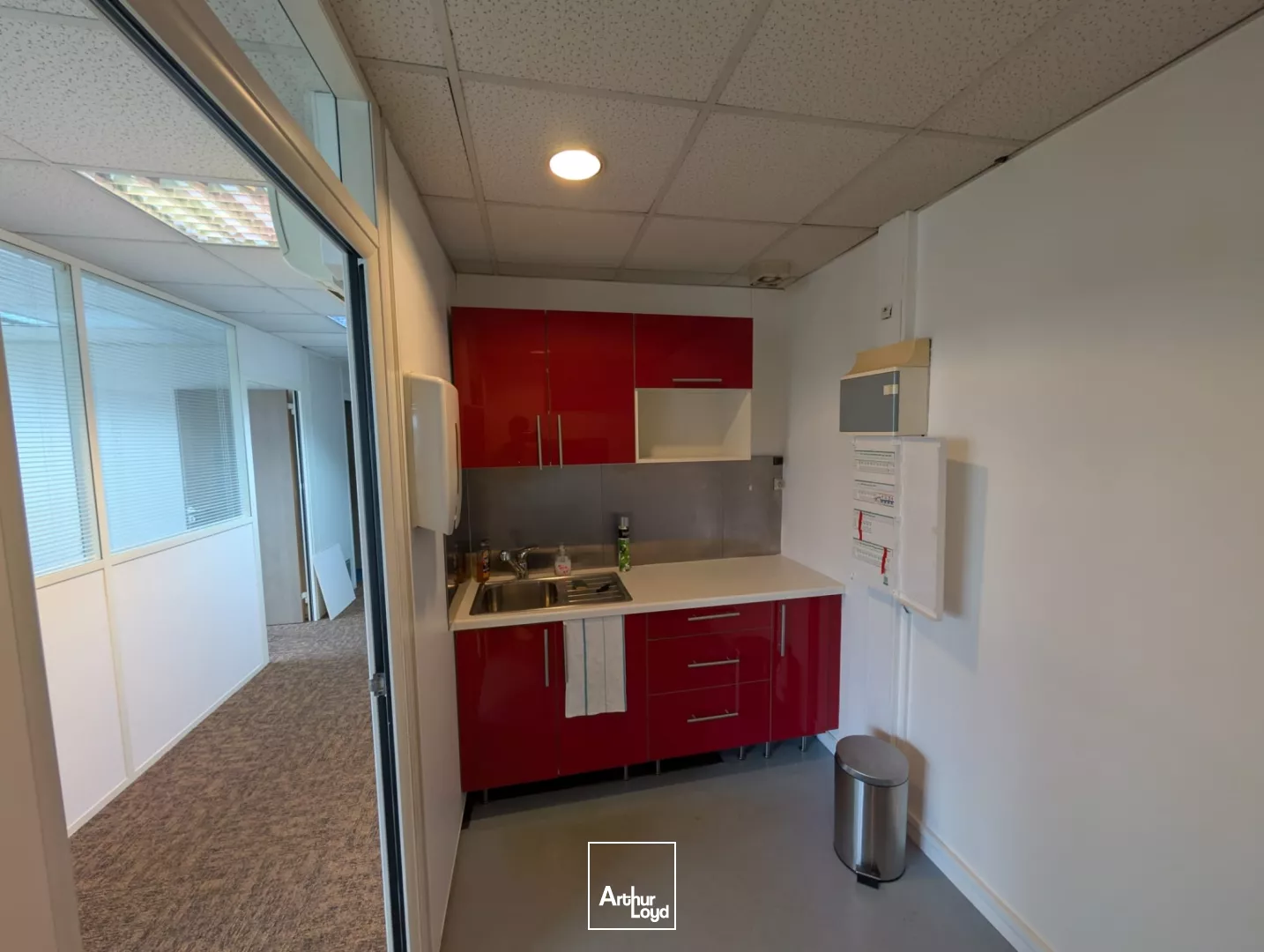 BUREAUX A LOUER AU PIED DU RER C A SAINT GRATIEN