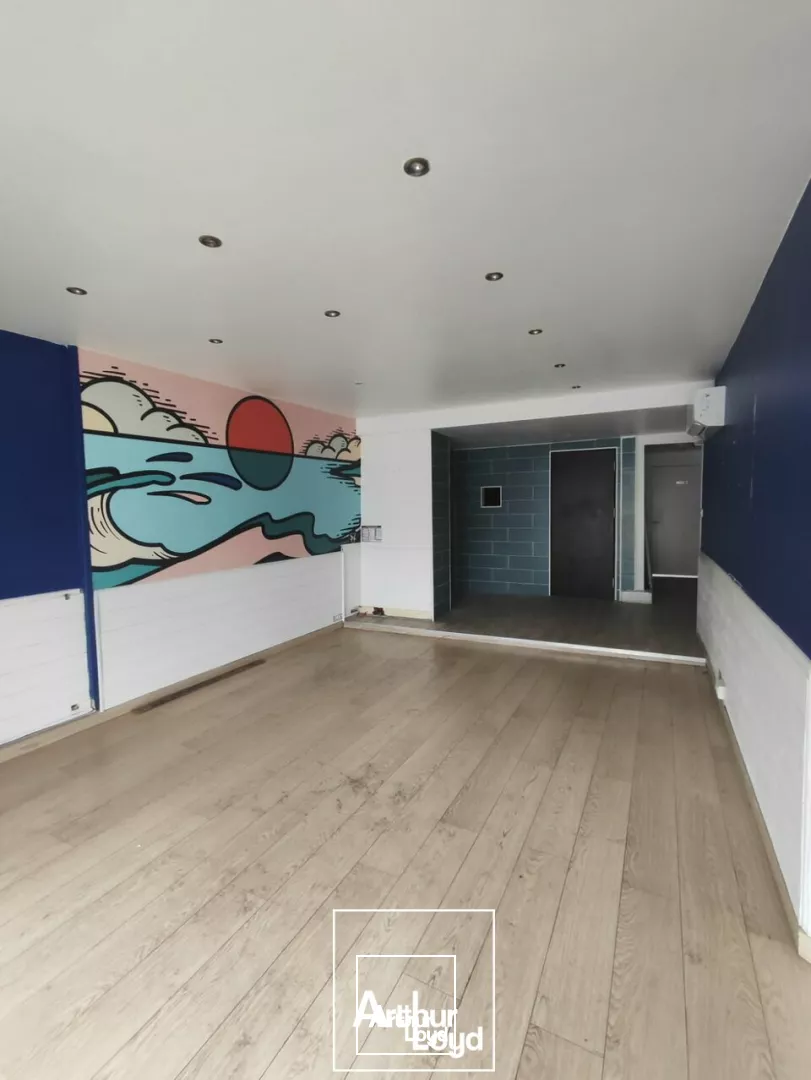 LOCAL COMMERCIAL location à BRIVE-LA-GAILLARDE 19100