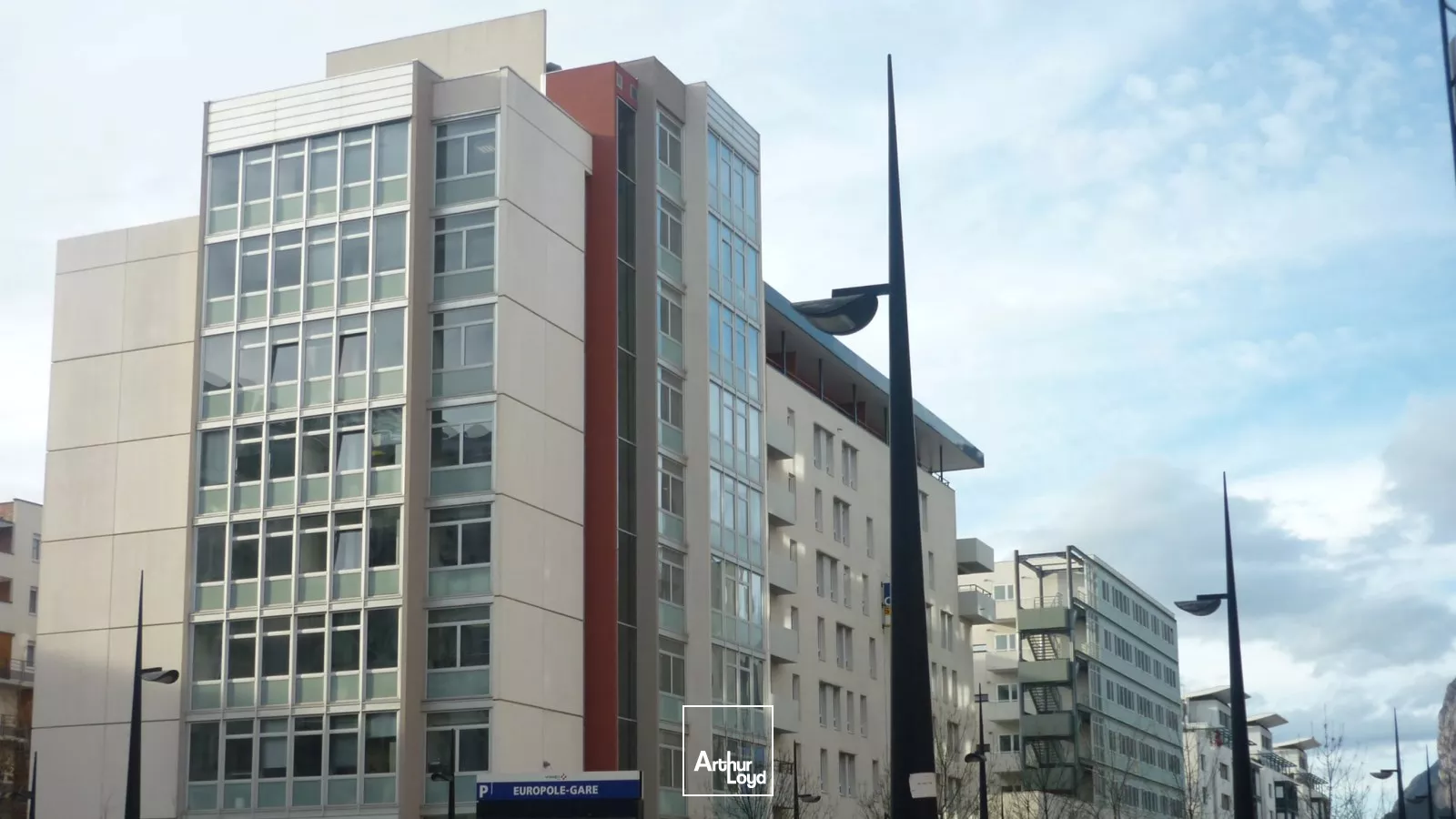 BUREAUX A LOUER 3ème ETAGE - EUROPOLE 89 m²