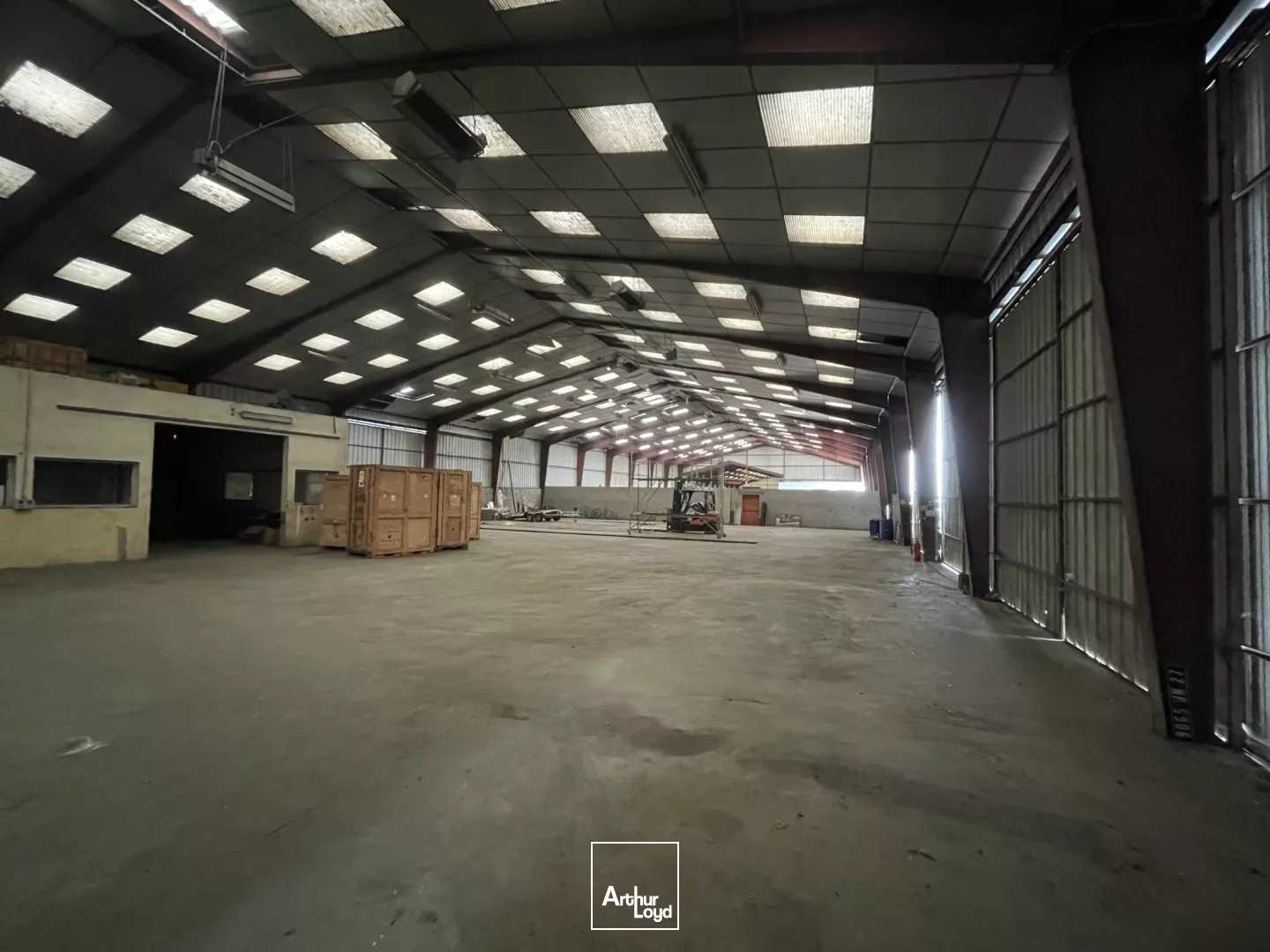 Locaux d'activité à vendre à NAGEL SEEZ MESNIL 27190