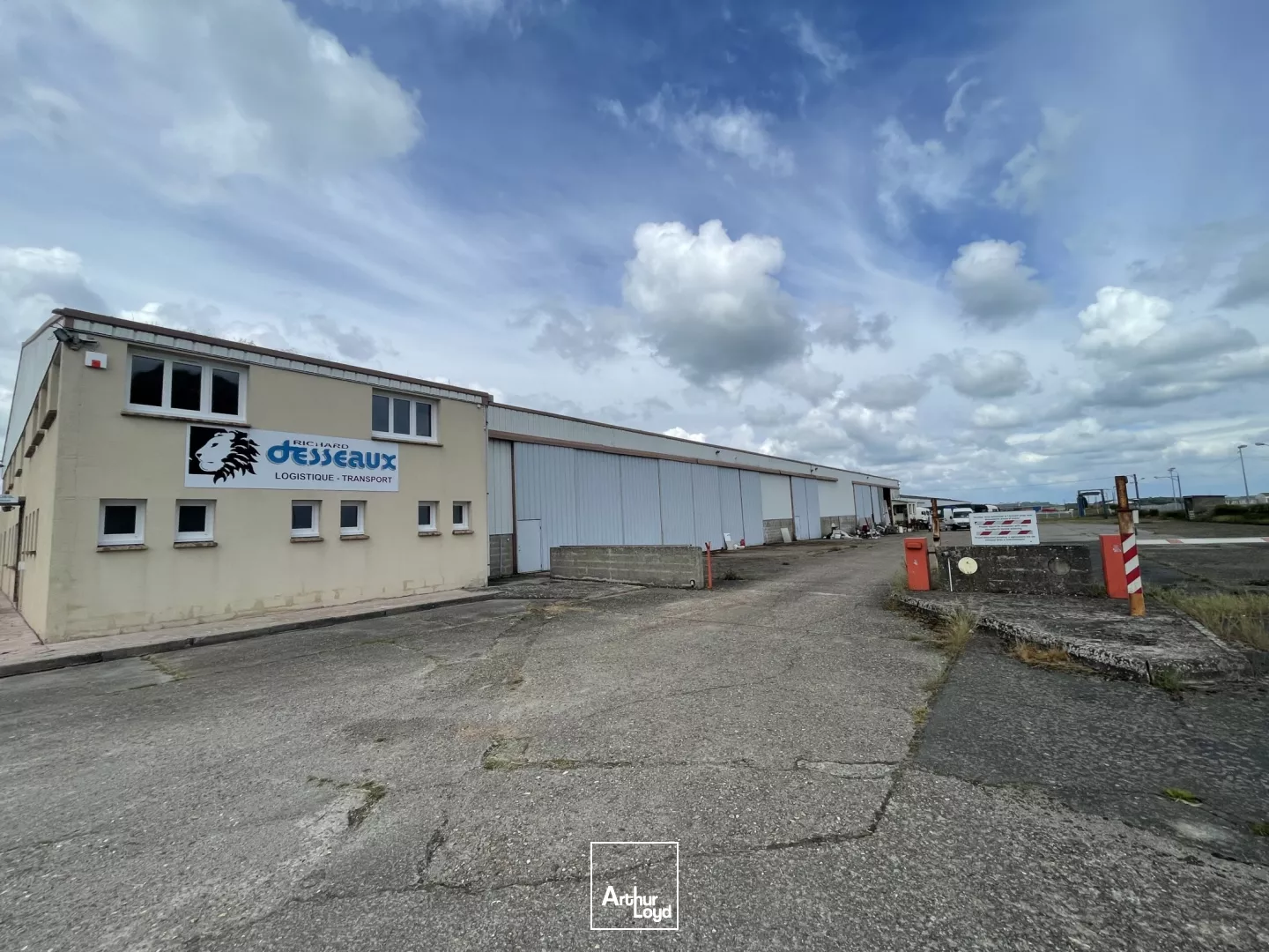 Locaux d'activité à vendre à NAGEL SEEZ MESNIL 27190