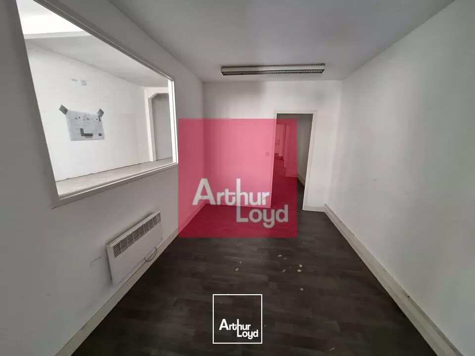 CLERMONT FERRAND ZONE DU BREZET A LOUER LOCAL ACTIVITE 180 M²