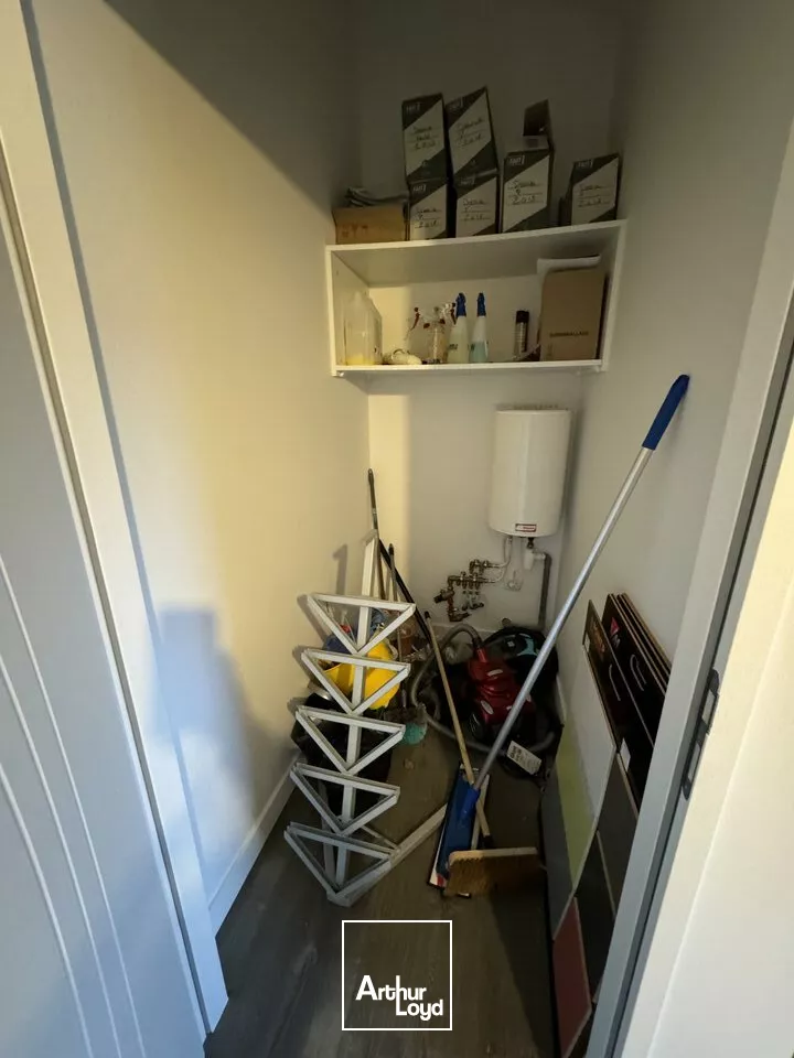 ACHAT NIORT CHAURAY BUREAUX TRES PROPRE EN BORDURE DE LA ZONE MENDES FRANCE AVEC PARKINGS 60m2