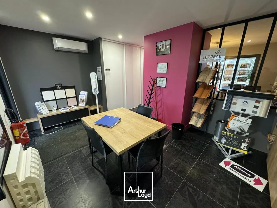 ACHAT NIORT CHAURAY BUREAUX TRES PROPRE EN BORDURE DE LA ZONE MENDES FRANCE AVEC PARKINGS 60m2