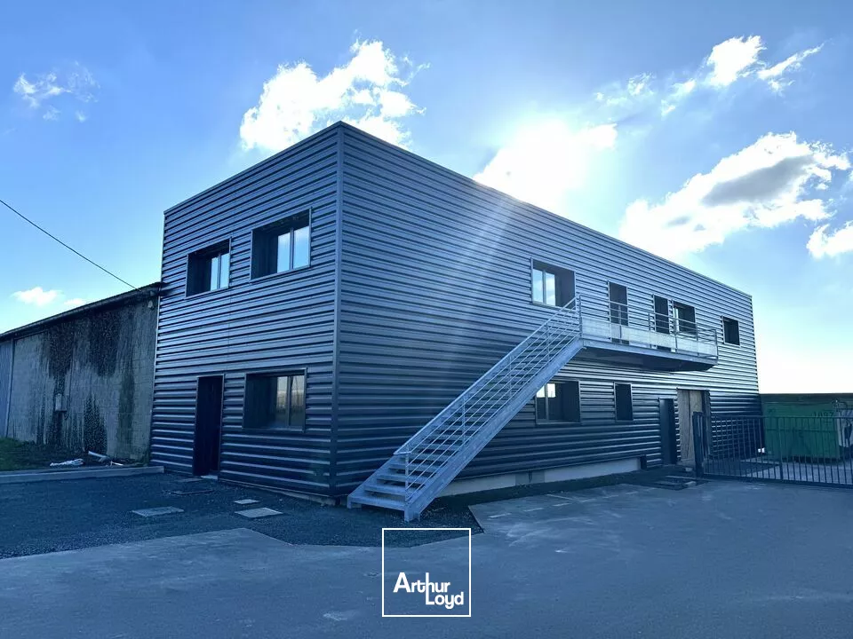 LOCATION BUREAUX ZONE MENDES FRANCE AVEC PARKINGS PROJET NEUF 147m2 FACILE D'ACCES