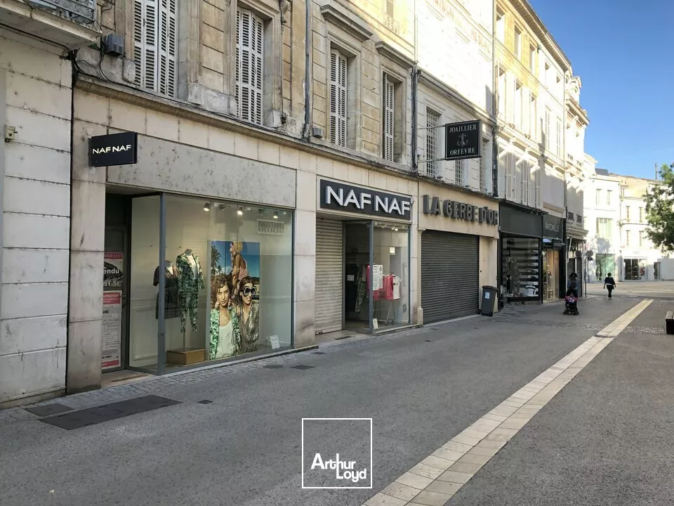 NIORT BEL EMPLACEMENT RUE PREMIUM HYPER CENTRE