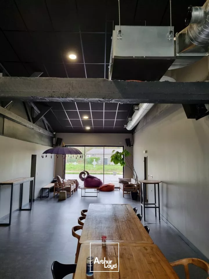 A LOUER LOCAL D'ACTIVITE ET BUREAUX IDEAL E-COMMERCE 542 M²