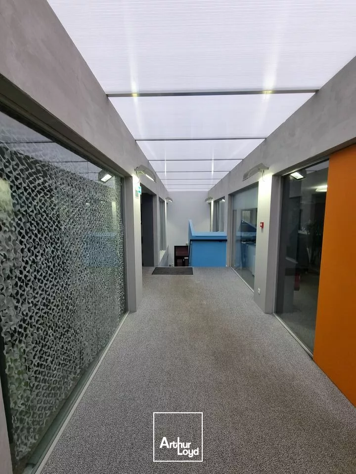 À LOUER - BUREAUX SECTEUR DE POITIERS SUD D'UNE SUPERFICIE DE 208 M²