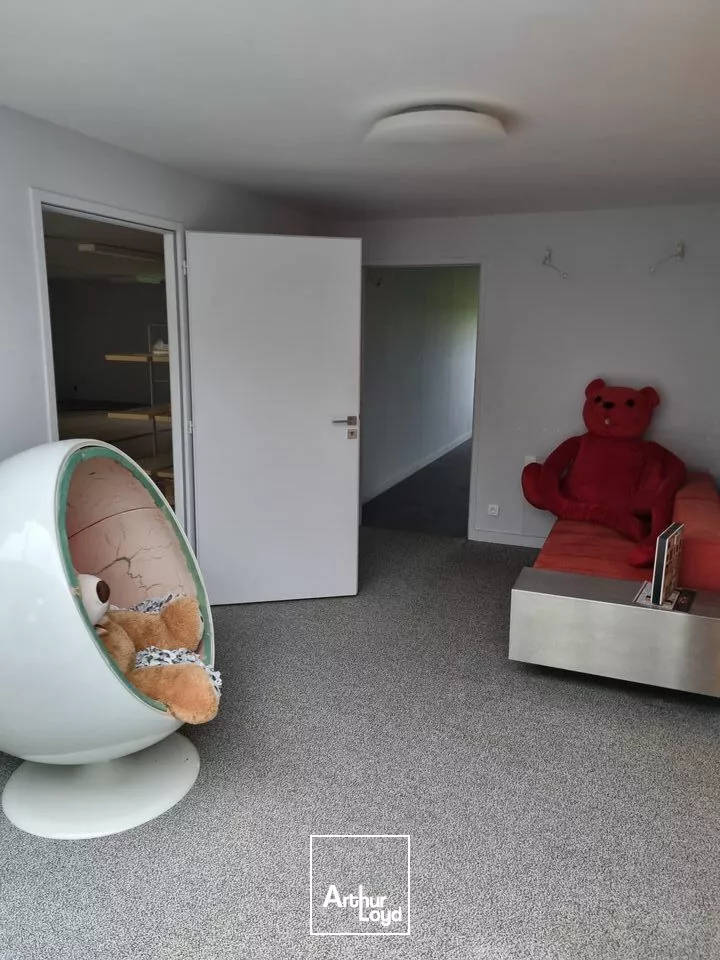 À LOUER - BUREAUX SECTEUR DE POITIERS SUD D'UNE SUPERFICIE DE 208 M²