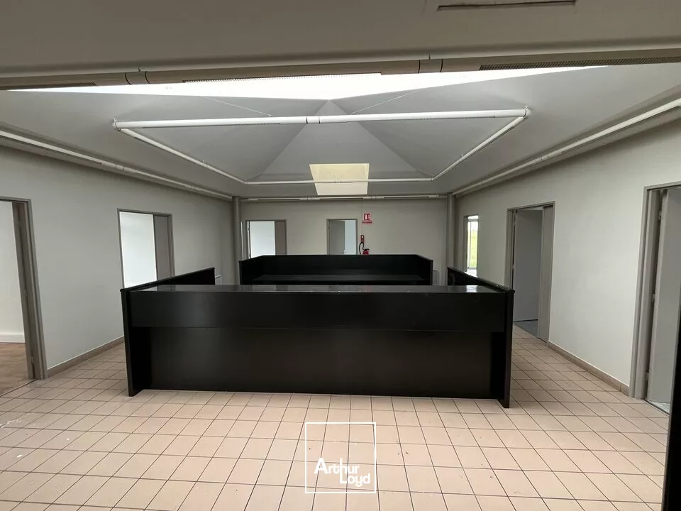 DISSAY - BUREAUX RENOVÉS A LOUER 366 m² - Situés dans la ZAE de la Belardière
