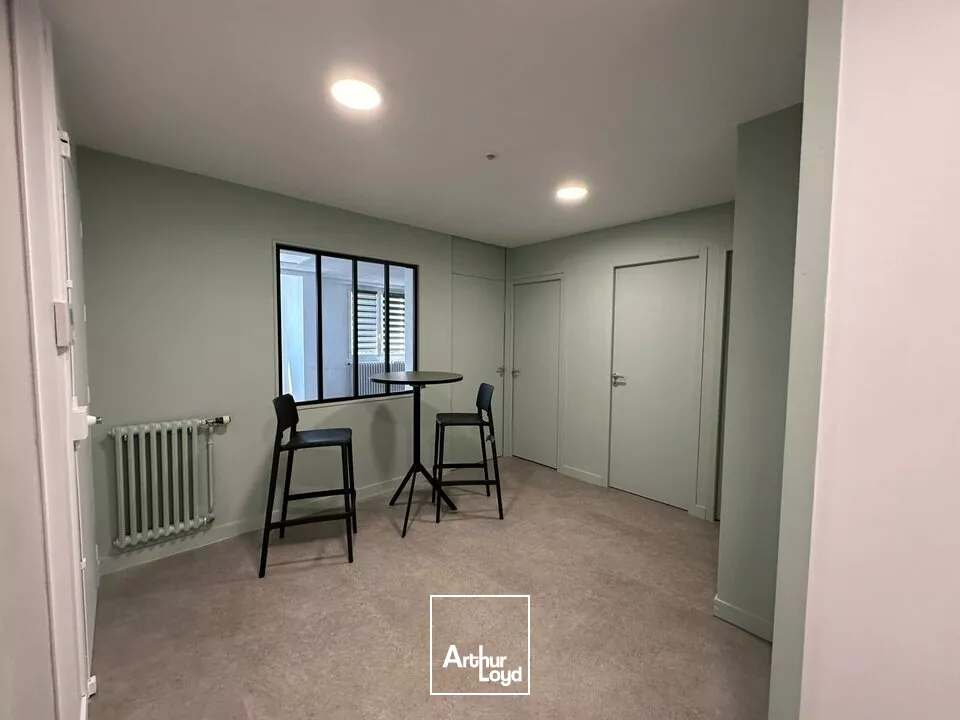 A LOUER BUREAU 22 m² - CENTRE VILLE LA ROCHE SUR YON 