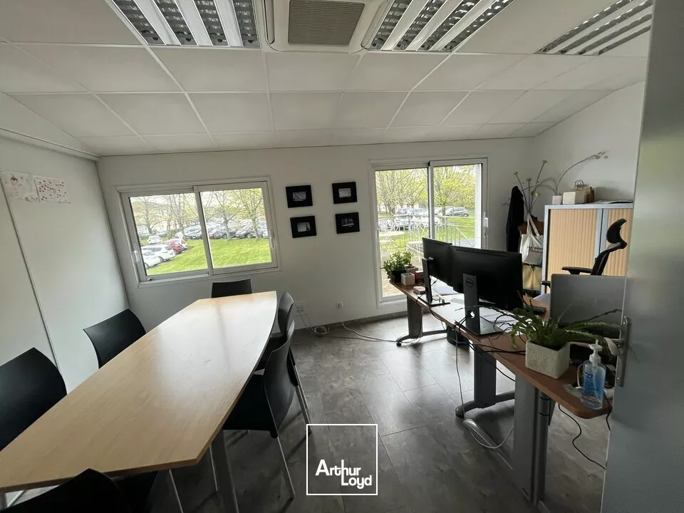 SPÉCIAL INVESTISSEUR - À VENDRE BUREAUX LOUÉS - LOCATAIRE 