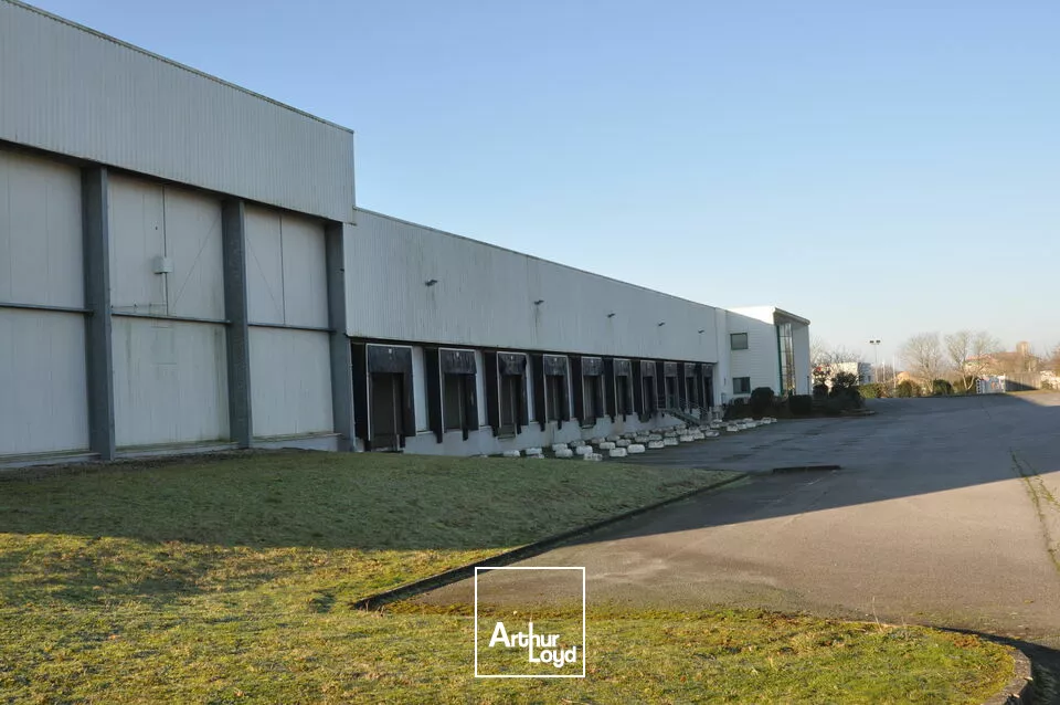 ENTREPOT - ATELIER location à LA CRECHE 79260