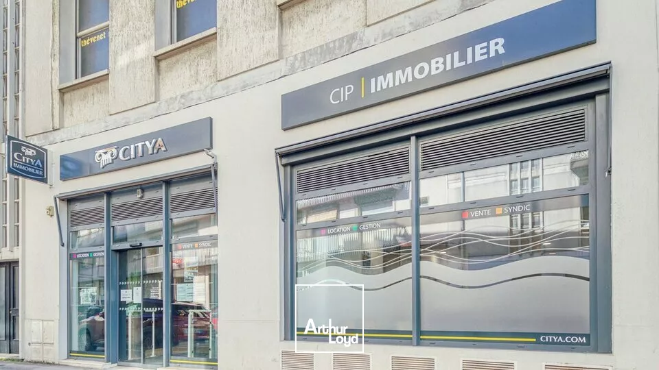 À LOUER - BUREAUX IDÉALEMENT PLACÉS EN CENTRE VILLE DE POITIERS - 340m²