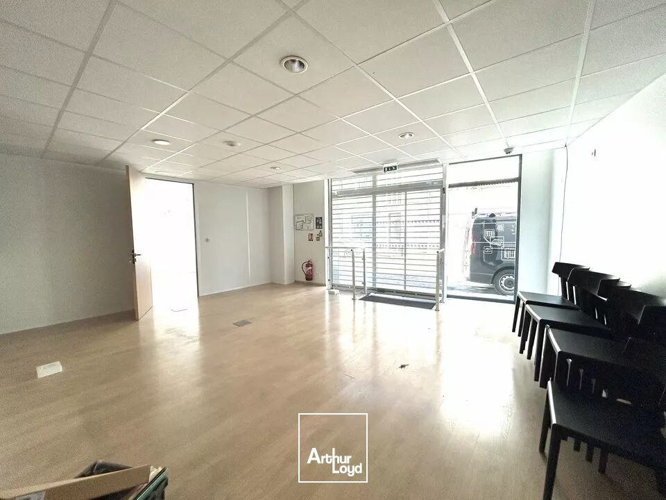 À LOUER - BUREAUX IDÉALEMENT PLACÉS EN CENTRE VILLE DE POITIERS - 340m²