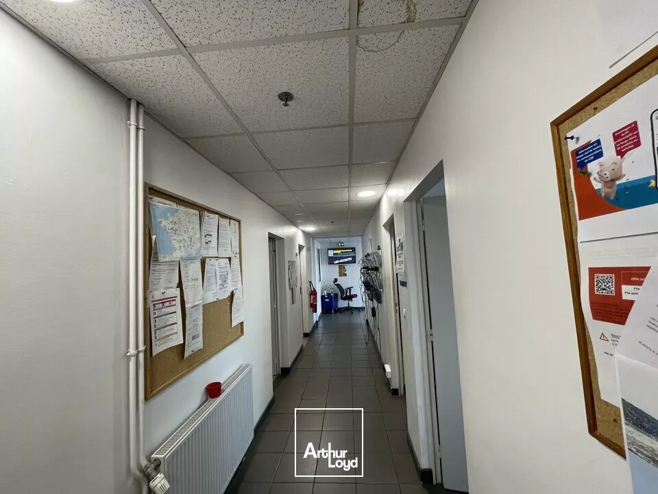 BUREAUX ET LOCAUX D'ACTIVITE 515m² A LOUER SUR CHATELLERAULT NORD 