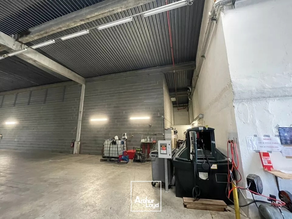 BUREAUX ET LOCAUX D'ACTIVITE 515m² A LOUER SUR CHATELLERAULT NORD 