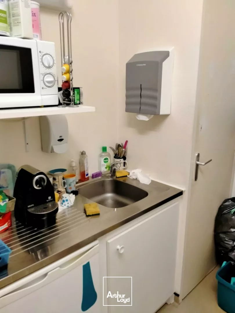 SALLE DE CONSULTATION A LOUER AU SEIN D'UN POLE MEDICAL CENTRE VILLE CHATELLERAULT (86)