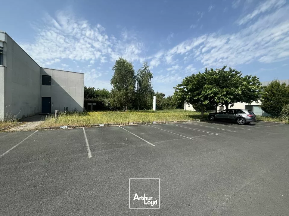 IMMEUBLE D'INVESTISSEMENT POITIERS - 1100 m2