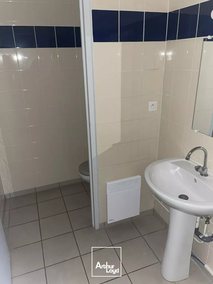 POITIERS EST - AV KENNEDY - LOT DE BUREAUX A LOUER DE 145M²