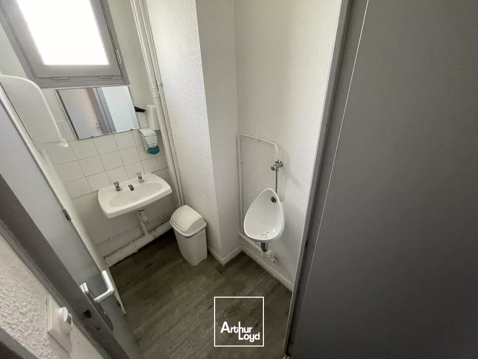 100M² BUREAUX PROCHE DE LA GARE AVEC PARKING CLOS 