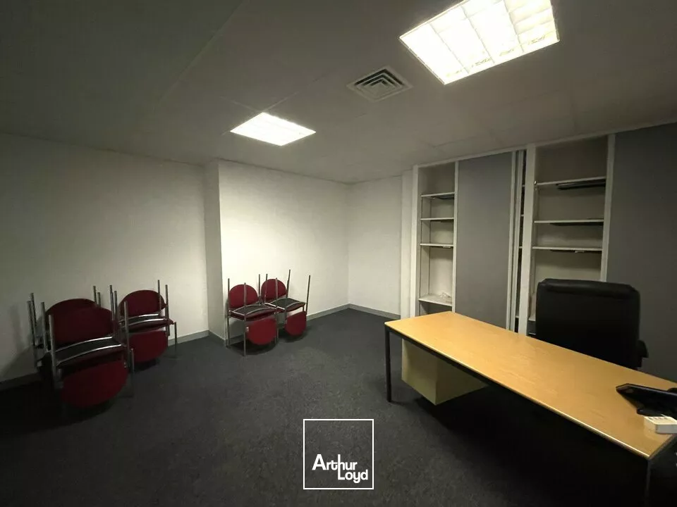 GRAND POITIERS - BUREAUX A LOUER DE 115M² - FUTUROSCOPE PROCHE AUTOROUTE