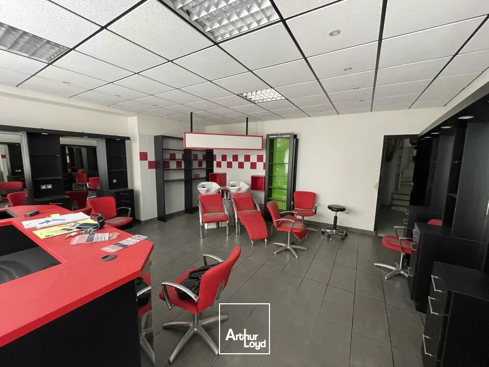 LOCAL A LOUER CENTRE VILLE AVEC LOGEMENT