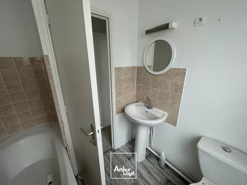 LOCAL A LOUER CENTRE VILLE AVEC LOGEMENT