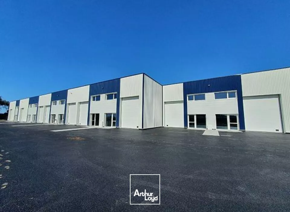 À LOUER / À VENDRE  LOCAL D'ACTIVITÉ 189,40 M²  LES SABLES D'OLONNE