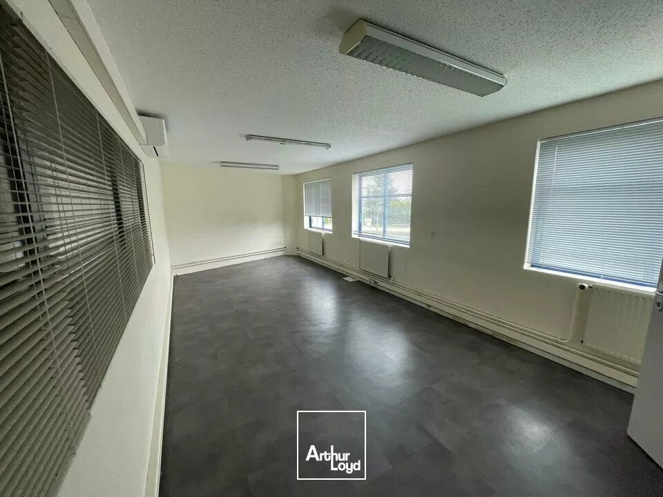 LOCATION DE BUREAU DE 93 M² AU NORD DE LA ROCHE-SUR-YON
