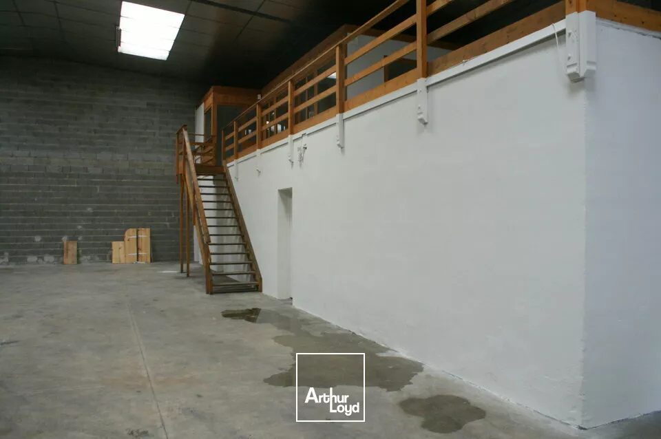 Implantez votre activité au cur d'une zone dynamique à Chauray, à deux pas des grands axes de Niort !